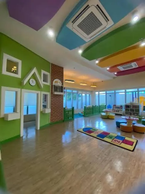 Luxestaysmnl Stylish Family 2Br Suite Poolgym 400Mbps Wifi Netflx Amazing City View Makati City Aparthotel