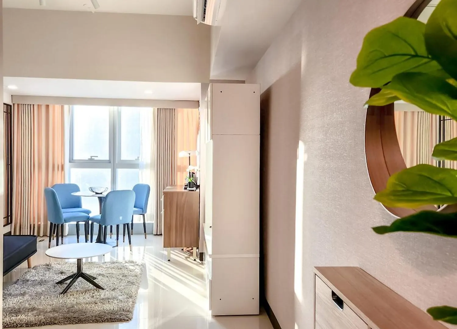 Luxestaysmnl Stylish Family 2Br Suite Poolgym 400Mbps Wifi Netflx Amazing City View Makati City 0*,  Philippines