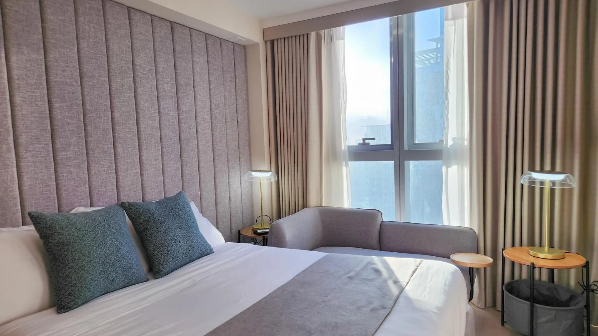 Luxestaysmnl Stylish Family 2Br Suite Poolgym 400Mbps Wifi Netflx Amazing City View Makati City Aparthotel
